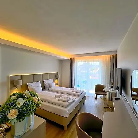 Krol Plaza & Wellness 度假村 Jarosławiec